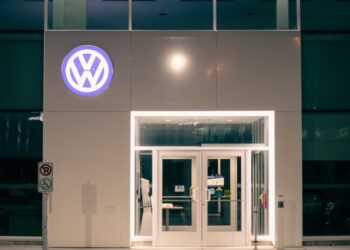 Volkswagen pode ser a montadora responsável por produzir carros mais baratos para brasileiros