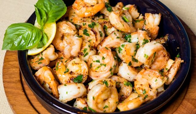 Um pescador me ensinou a observar esse detalhe quando for comprar camarão no supermercado