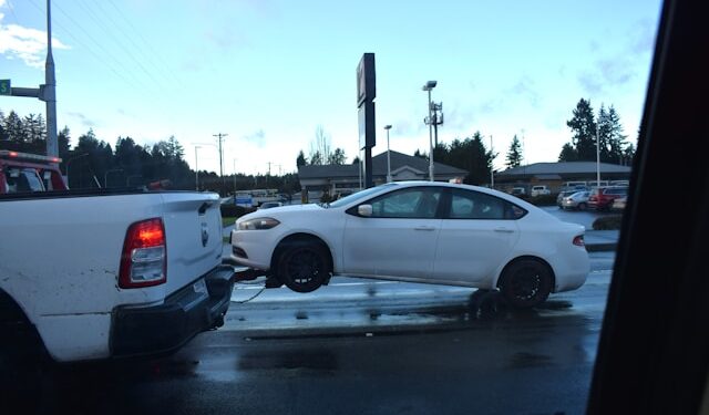 Homem foge da cadeia, mas acaba preso após veículo em que estava atolar