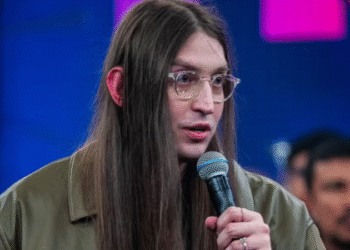 Ficamos arrepiados com previsão de vidente para Felca