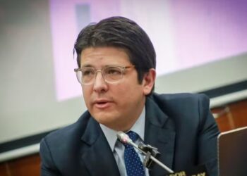 Senador pré-candidato à presidência morre baleado