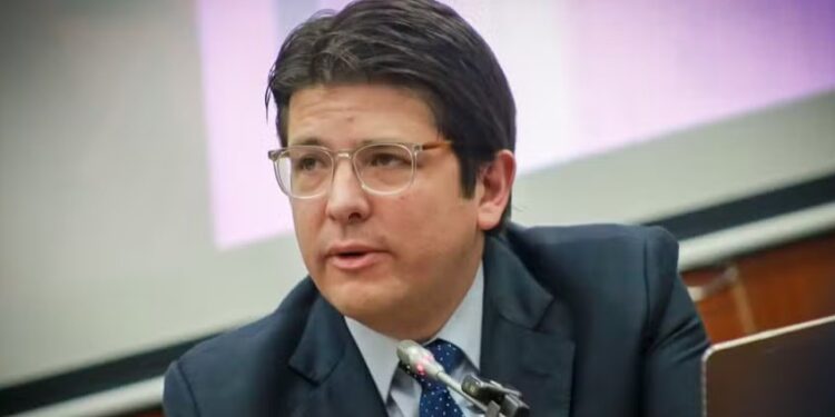 Senador pré-candidato à presidência morre baleado