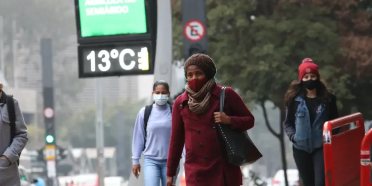 Meteorologistas emitem alerta vermelho sobre a ‘5ª onda’ chegando no Brasil