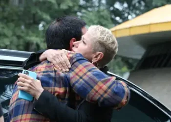 Ele era galã e teve um relacionamento com a Xuxa, agora está com os bens penhorados na Justiça