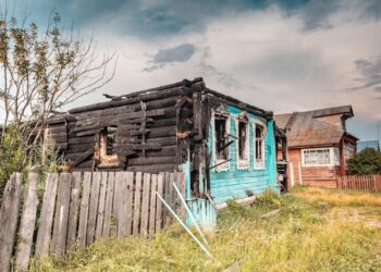 Furacão com 155 km/h deixou 1500 casas destruídas no Brasil