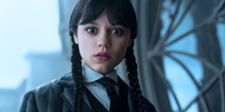 Por que o rosto da atriz que interpreta Wandinha está causando alvoroço nas redes sociais?