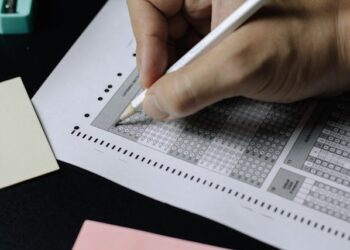 Concurso público é lançado com quase 10 mil vagas e salário de até R$ 3.000