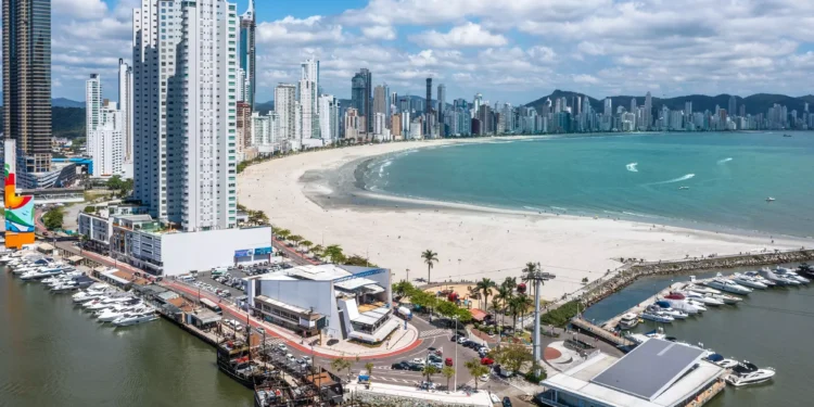 ‘Dubai brasileira’ vai construir muro subterrâneo para preservar a orla