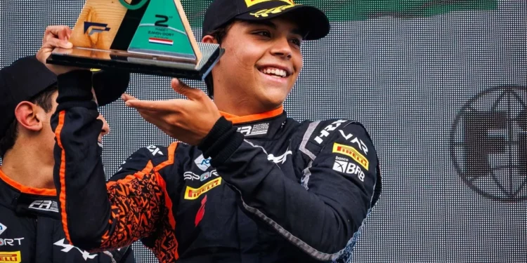 Piloto nascido em 2007 promete ser o novo grande astro do Brasil na Fórmula 1
