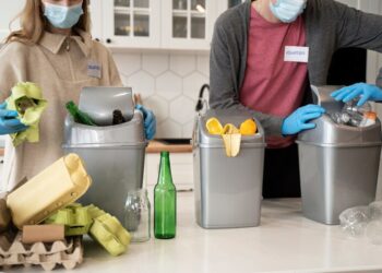 4 truques caseiros para evitar que o lixo da cozinha cheire mal