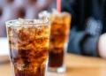 Refrigerante que tomou conta da mesa dos brasileiros pode aumentar o risco de diabetes
