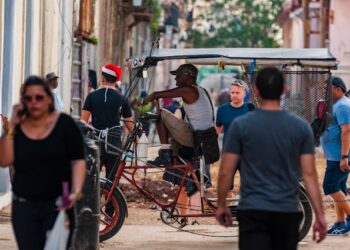 Iniciativa do governo reduz o número de cubanos trabalhando no Brasil