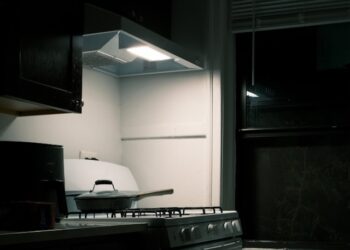 Invenção diferente de tudo que você já viu promete substituir os exaustores de cozinha