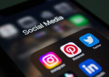 Essa rede social quer saber quanto você tem na conta para definir nome de usuário