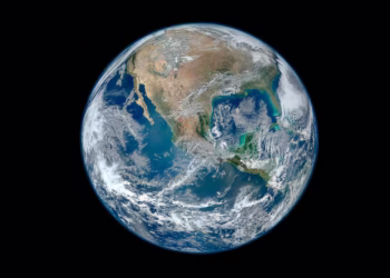 Núcleo da Terra começou a girar ao contrário e humanos passaram a sentir efeitos