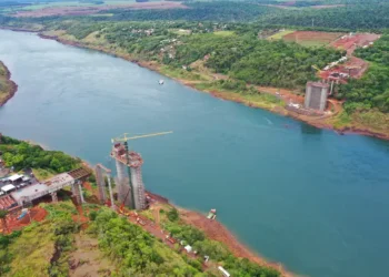 Cientistas anunciaram descoberta do maior reservatório de água do mundo que deixa o Aquífero Guarani passando vergonha 