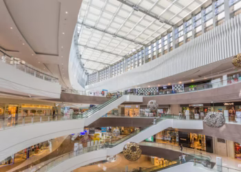 Maior rede de shoppings centers de SC aposta em inovação para elevadores