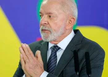 Martelo batido por Lula determina nova data de Independência no Brasil