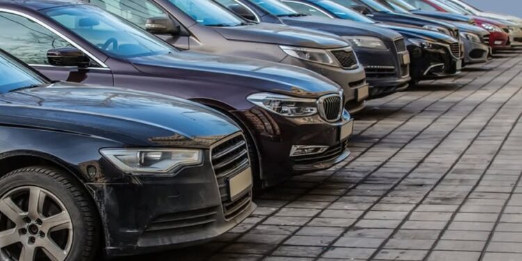 5 carros para dirigir com estilo sem gastar uma fortuna