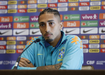 Cleber Machado decidiu Raphinha como segundo melhor do mundo