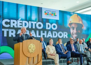 Crédito consignado pela Carteira de Trabalho já pode ser solicitado pelo celular