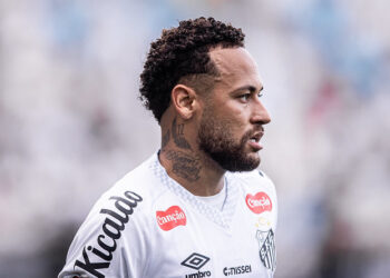 Neymar registra vínculo vitalício com o Santos