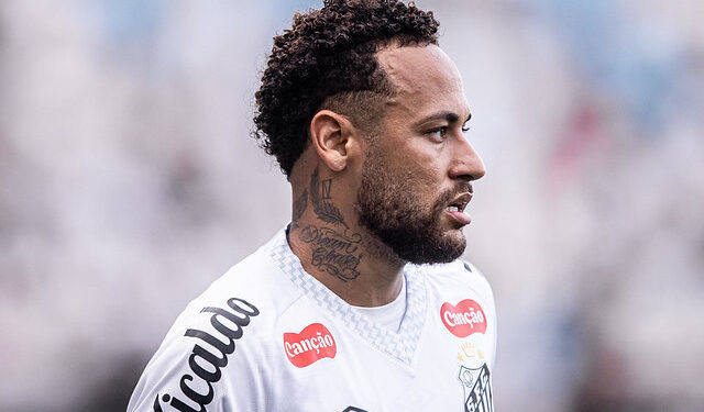 Neymar registra vínculo vitalício com o Santos