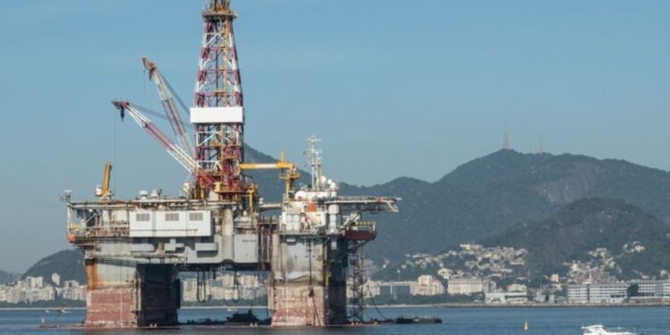 Pré-sal ganha reforço na produção com descobrimento de poço com profundidade de 2 mil metros