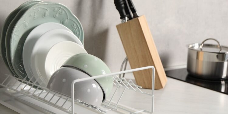 Substituto dos escorredores de prato chega chutando a porta e promete dominar o mercado