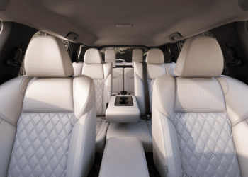 Novo SUV de 7 lugares chega ao Brasil com espaço até para o genro e faz 27 km por litro