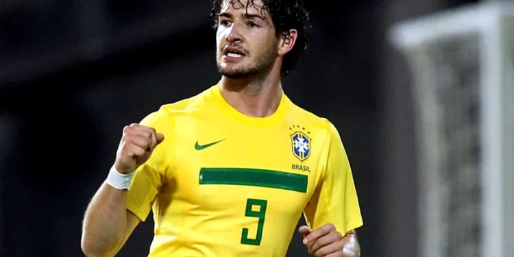 Treinado por Ancelotti no Milan, Alexandre Pato recebeu chamado e vai participar da Copa do Mundo pela primeira vez