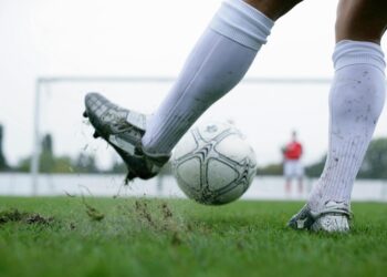 Herdeiro de famosa marca de chuveiros vira o empresário mais poderoso do futebol brasileiro