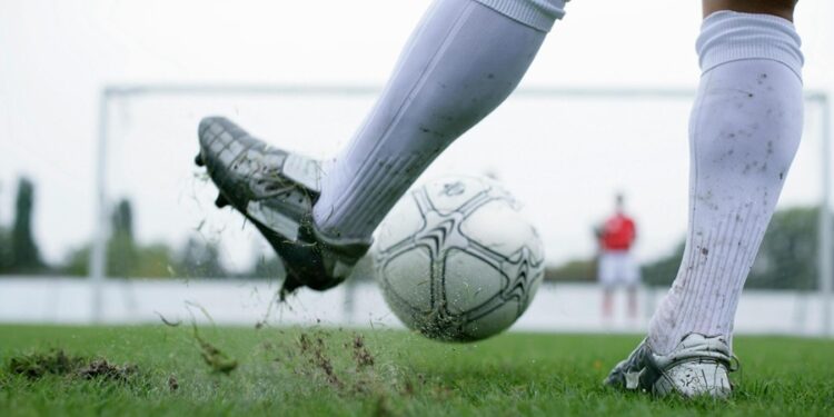 Herdeiro de famosa marca de chuveiros vira o empresário mais poderoso do futebol brasileiro