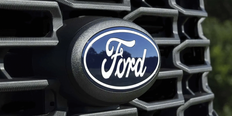 Ford traz de volta carro que aposentou o Fiesta: Agora com 170 cavalos