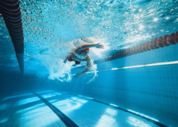 ‘Michael Phelps’ brasileiro não para de ganhar medalhas na natação e chega ao 8º ouro em Mundiais