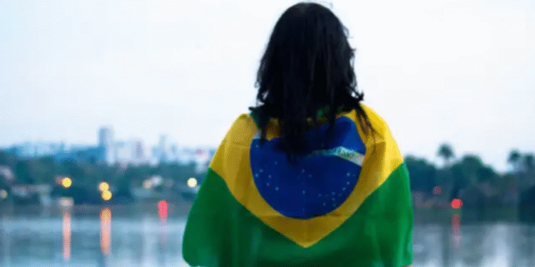 Trecho foi removido do Hino Nacional e nem professores sabem cantar como era antes