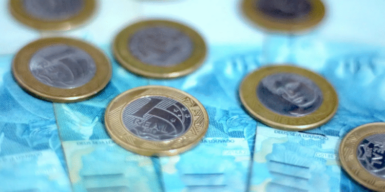 Valor do novo salário mínimo está chegando para mudar a vida dos idosos com mais de 70 anos