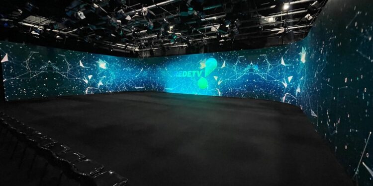 De onde vem o dinheiro que sustenta a RedeTV?