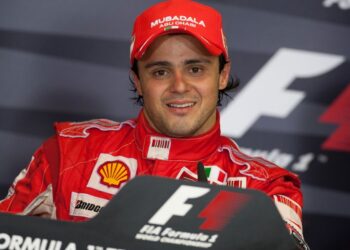 Decisão tomada fora das pistas de Fórmula 1 deu título para Felipe Massa