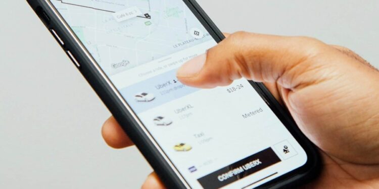 Uber fez comunicado sobre corridas com 4 passageiros