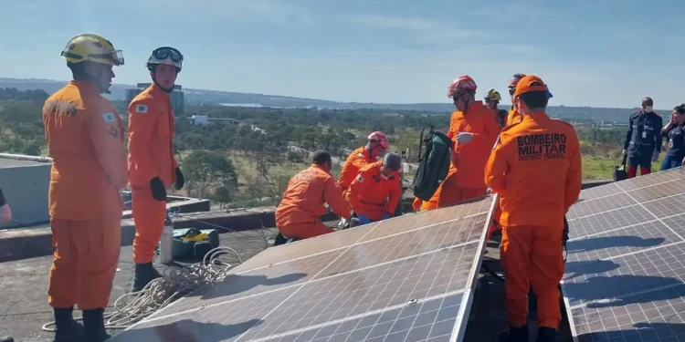 Donos de painéis solares no Brasil ganham novo motivo para esquentar a cabeça