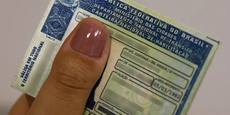 Idade máxima que é permitido dirigir no Brasil; Depois disso sua CNH será bloqueada