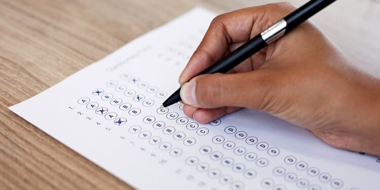 Concurso do IBGE chega com quase 10 mil vagas e salários de R$ 3.379