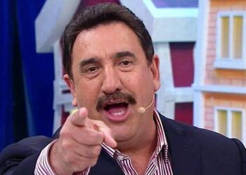 Ratinho interrompe programa ao vivo para mandar recado ao MS