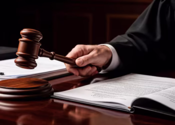 Após realizar demissões em massa, gigante da indústria cerâmica do Brasil teve falência decretada pela Justiça