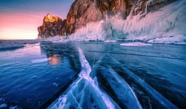 Super lagoa localizada na Rússia é dona de 20% da água doce líquida do mundo