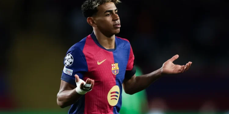 Confiança total: Lamine Yamal leva 15 familiares a Paris para celebrar a Bola de Ouro