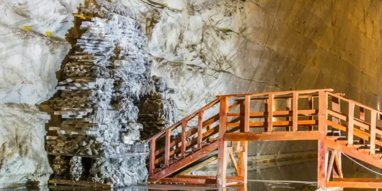 5 maiores minas de sal do mundo que impressionam pelo tamanho