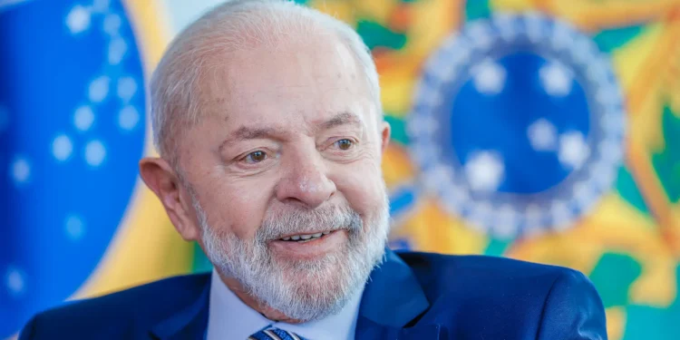 Presidente Lula sanciona lei para cartões de créditos