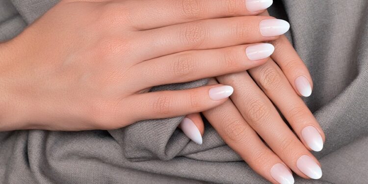 Fim da linha e adeus unhas de gel após proibição começar a valer em setembro